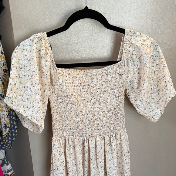 Women's Cream Floral Smocked Midi Dress - Picture 2 of 2